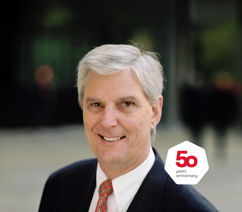 Retrato de Dieter Plambeck, Director General de EOS Deutscher Inkassodienst hasta 2005