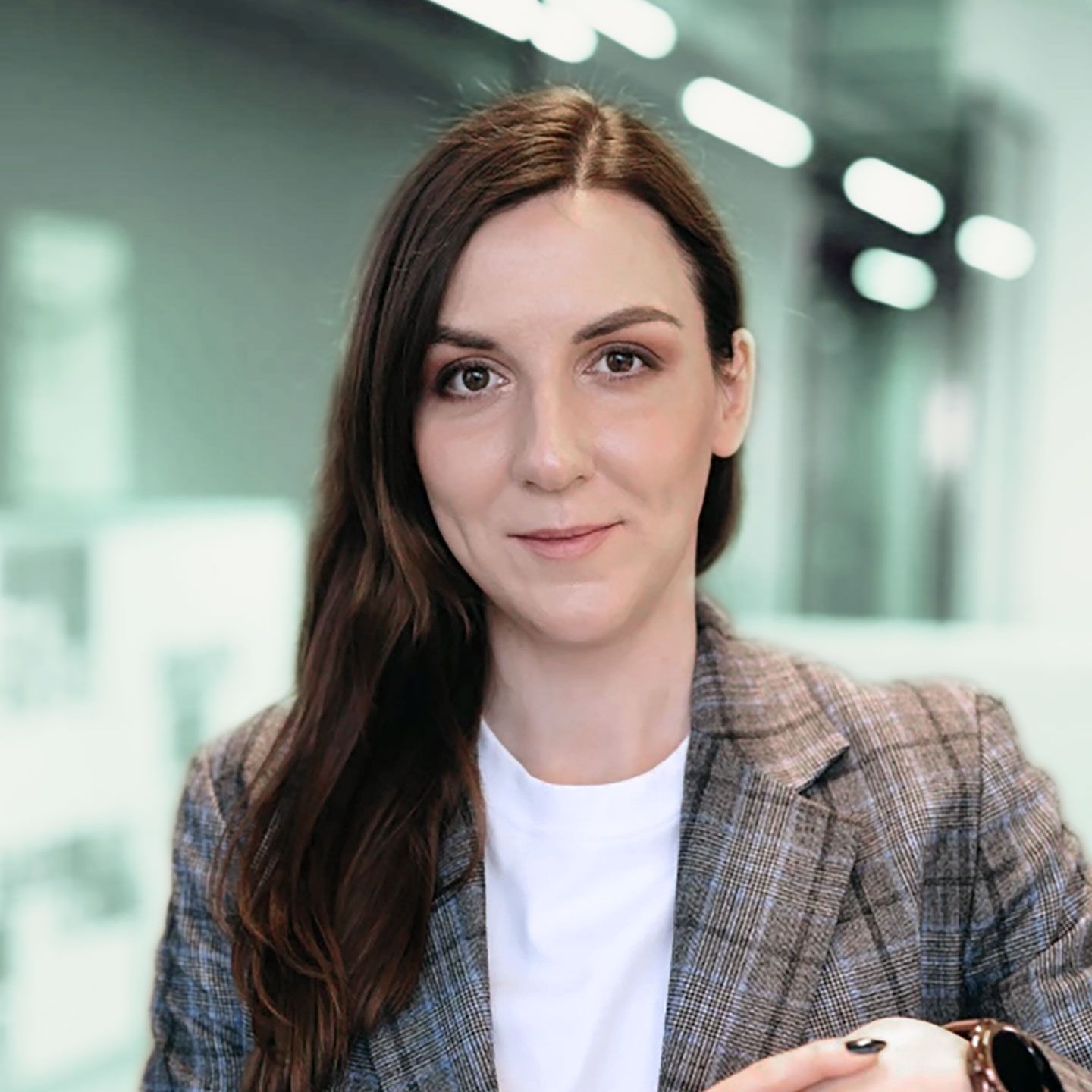 "Nos tomamos el tiempo para encontrar una buena solución para todos los involucrados," dice Irina Berzkalne, Jefa de Inversiones Aseguradas. Irina Berzkalne, Head of Secured Investments