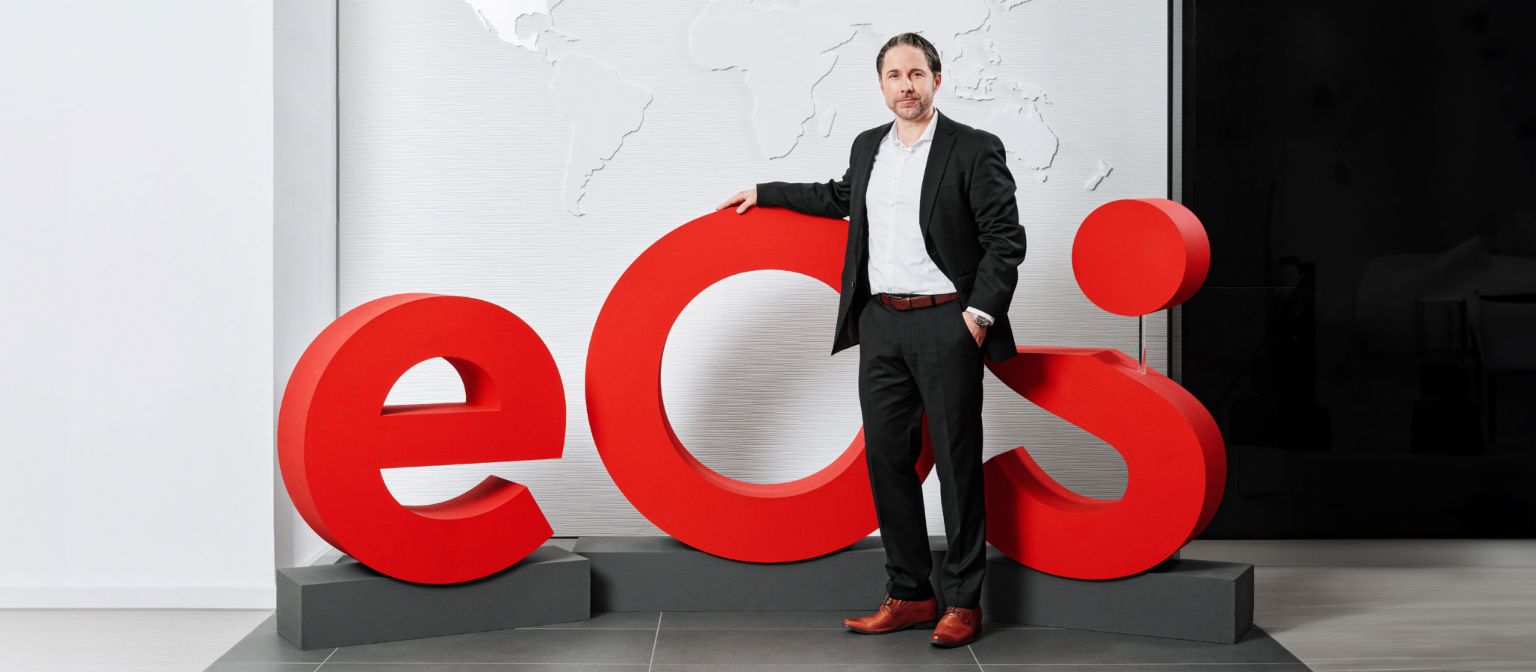 Así es la nueva marca EOS: Marwin Ramcke se presenta y nos presenta el nuevo logotipo de EOS.